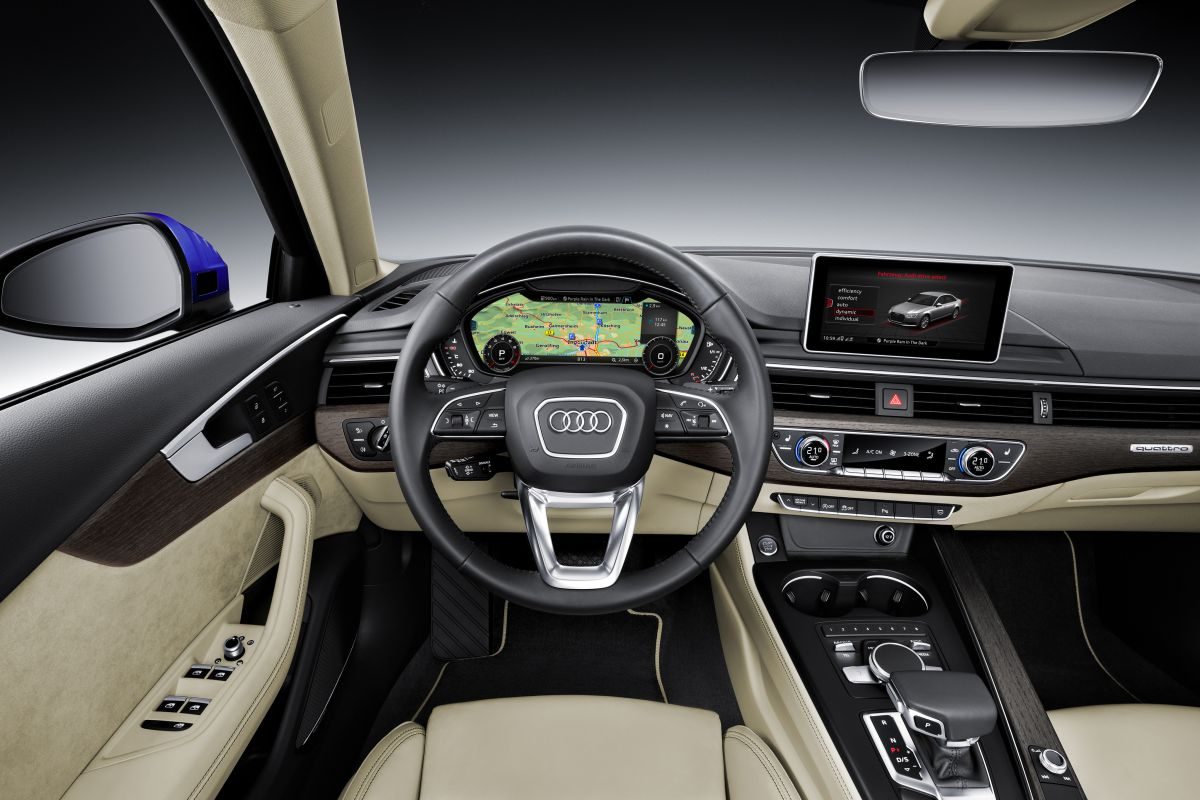 Audi A4 Avant · أحمر — الصورة 4